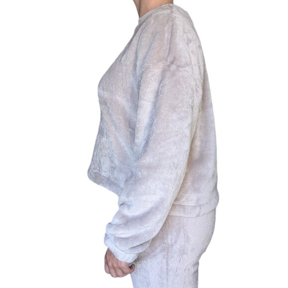 H&M Beige Fluffy Long Sleeve Pajama Top Women Size Medium - Picture 2 of 9